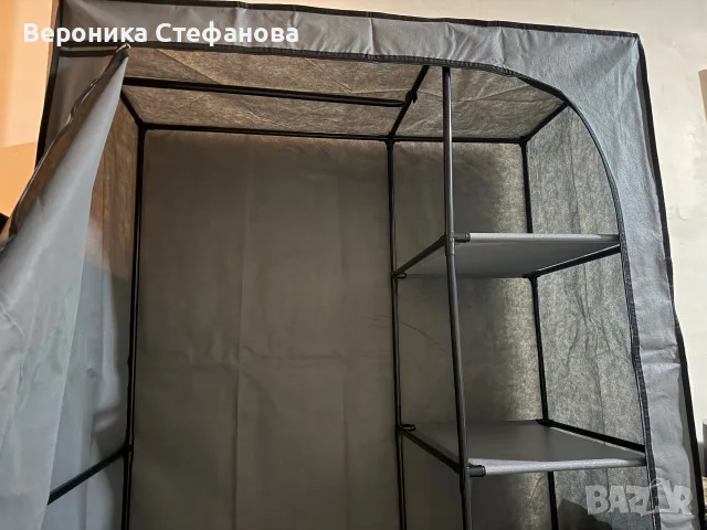 Голям платнен гардероб