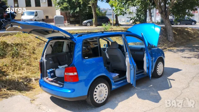 VW Touran 1.9 105 7места, снимка 6 - Автомобили и джипове - 56651959