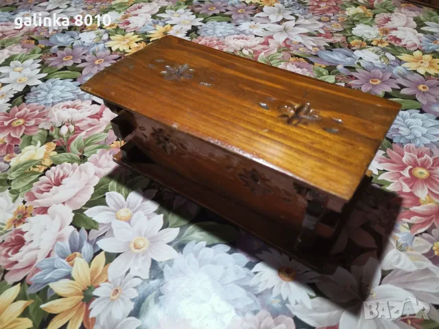 Стара интересна дървена кутийка, снимка 3 - Антикварни и старинни предмети - 56601600