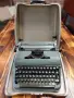 Olympia deluxe пишеща машина 1954та, снимка 1