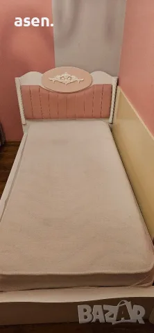 продава се две еднакви единични легла , снимка 2 - Спални и легла - 56741353