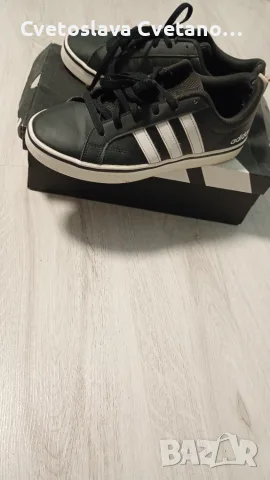 Маратонки Adidas , снимка 3 - Маратонки - 56641738
