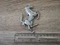 Ferrari конче сребриста емблема дясна, снимка 3