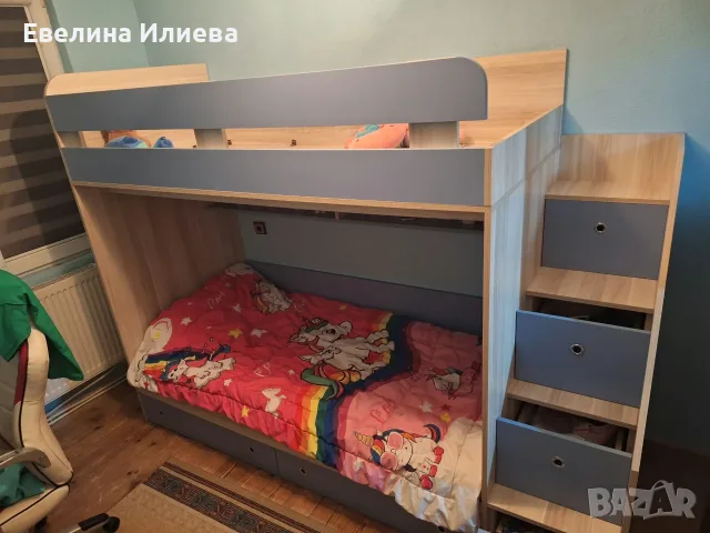 Двуетажно легло с ТВ ракла