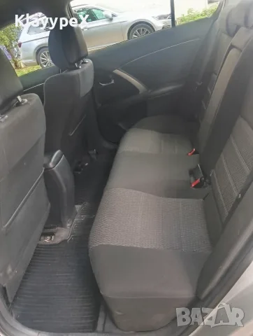 Toyota Avensis 2.2 D4D, снимка 8 - Автомобили и джипове - 56613991