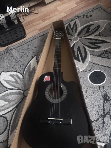 🎸 Продавам чисто нова китара! Не е използвана 
