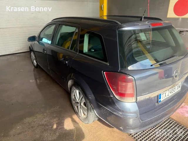 Opel Astra 1,7 cdti, снимка 3 - Автомобили и джипове - 56605466