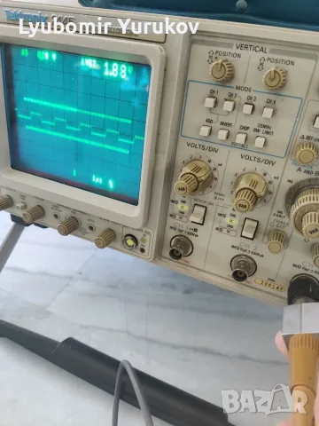 Осцилоскоп Tektronix 2445 150Mhz, снимка 4 - Друга електроника - 56635995