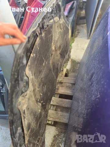 преден капак Ford Focus 04г., снимка 4 - Части - 56552436