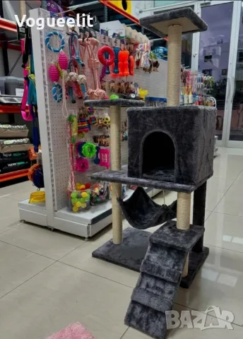 Котешка драскалка с къщичка, хамак и рампа, 125 см