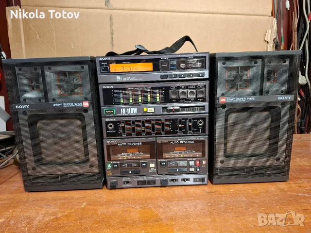Продава се радио касетофон Sony FH-110W.