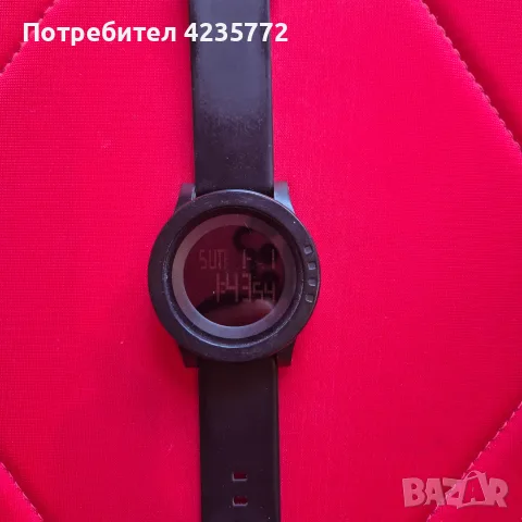 Спортен кварцов водоустойчив часовник. 